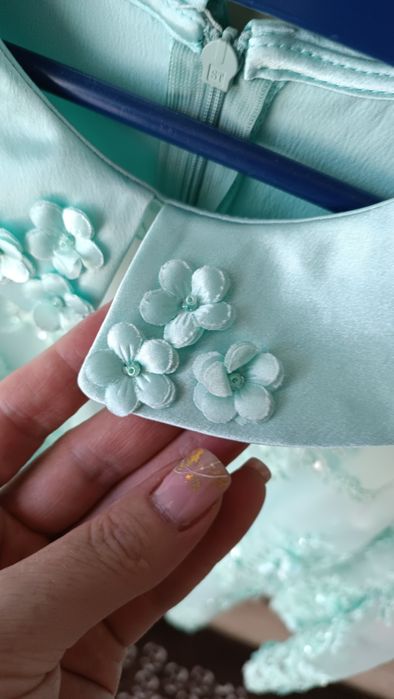 Платье с вышивкой на девочку