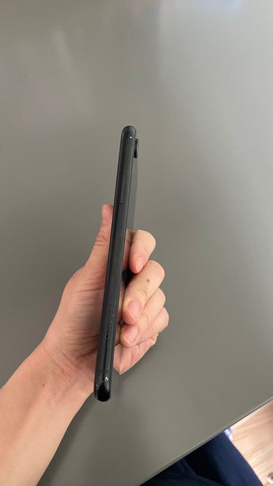 iPhone XR б/у 128gb