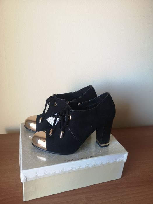 НОВИ обувки MatStar