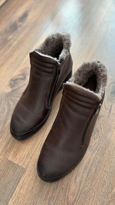 Продаю кожаные полусапожки