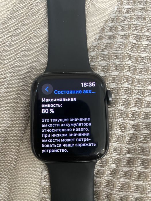 Apple Watch SE в отличном состоянии