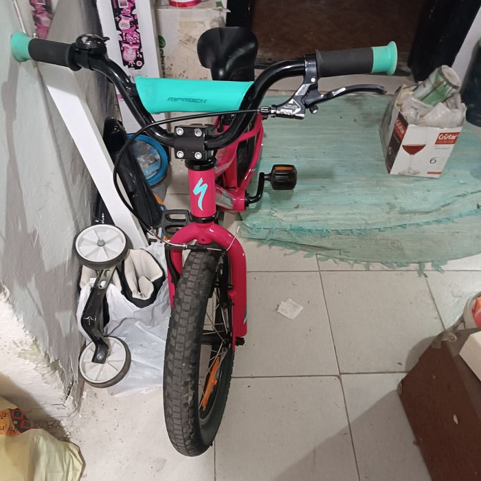 Детско колело с помощни колелца