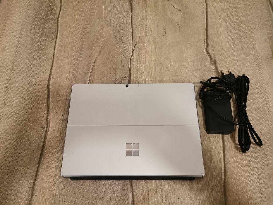 Microsoft Surface Pro 8