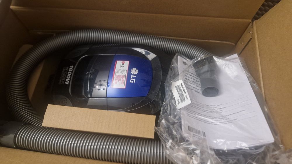 Пылесос  LG новый