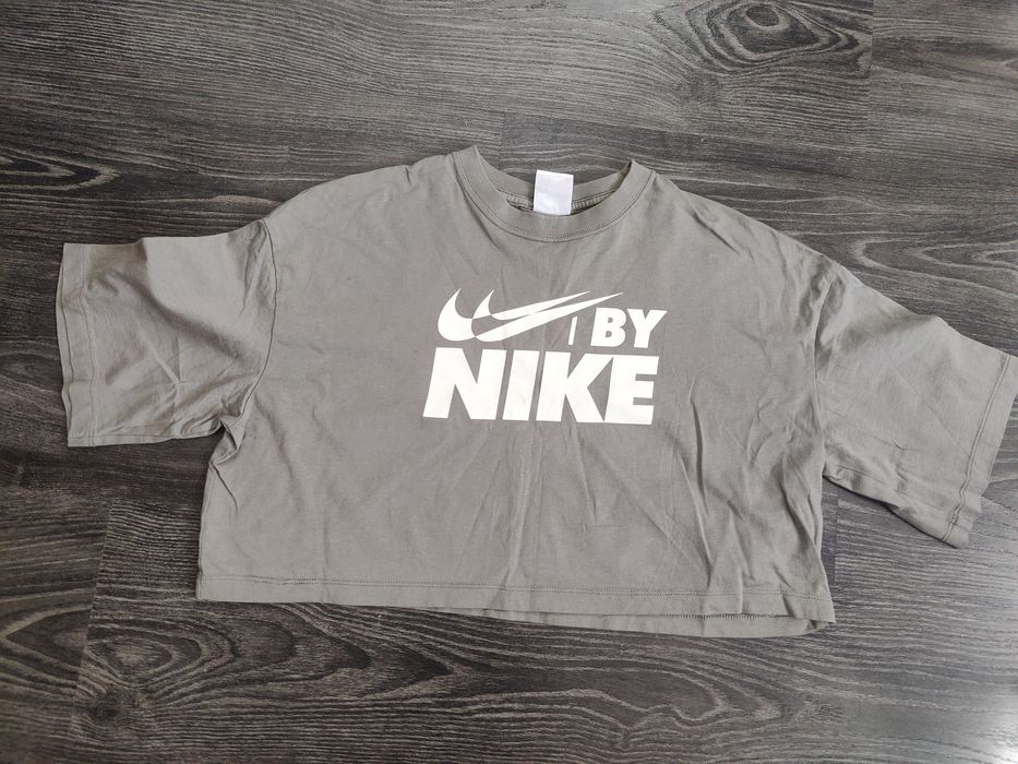 Къса тениска Nike