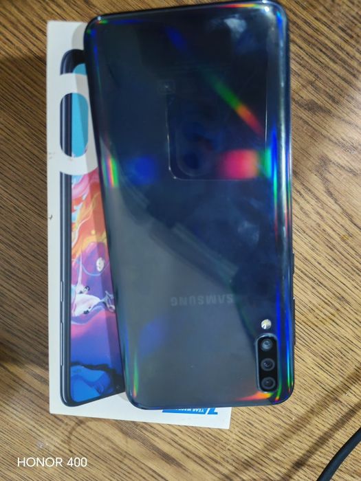 Samsung A70,  128 sotiladi