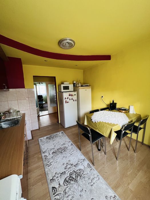 Proprietar,  vand apartament central, 3 camere in Ineu, Jud Arad