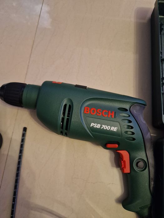 BOSCH PSB 7000 Bormasina 8cu percutie 700 W