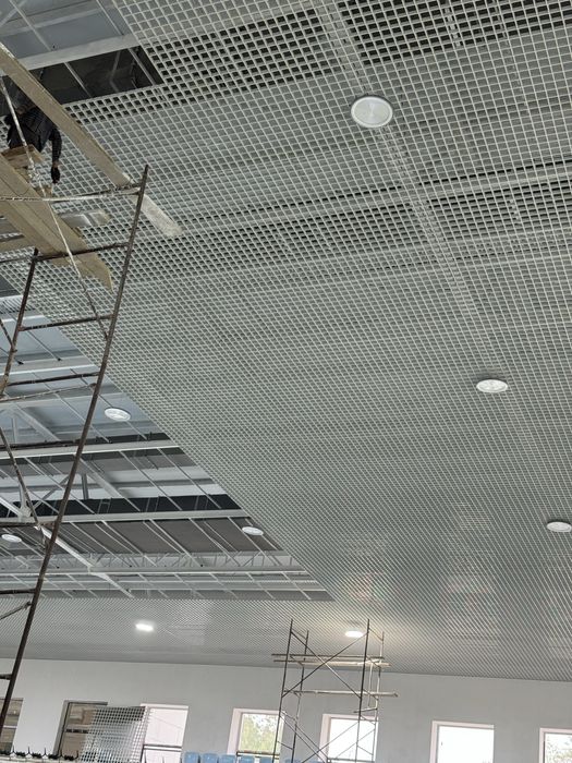 Потолок грилято / Грильято / Гренлянда / клеточный потолок / сетка пот