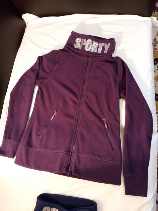 Hanorac pufi/pufi 2buc Preț 45 lei/buc.