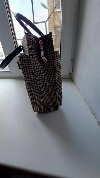 Продам сумку (классика)