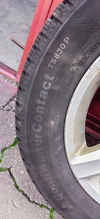 vând 4 roți iarna Passat B8 215/60/16