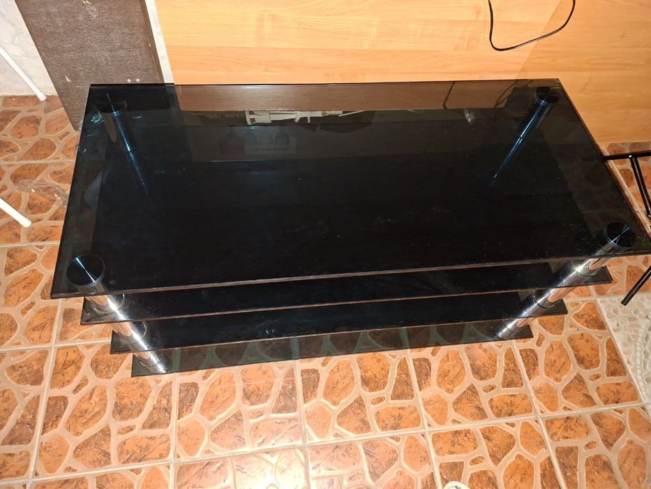 Стеклянная тумба