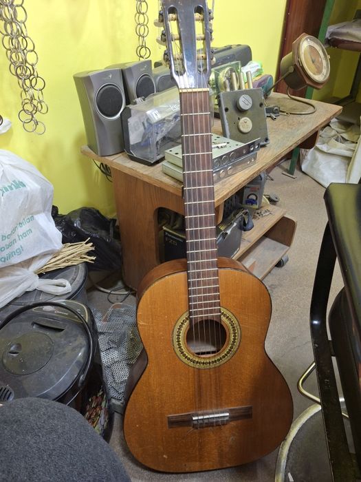 Инструмент гитара