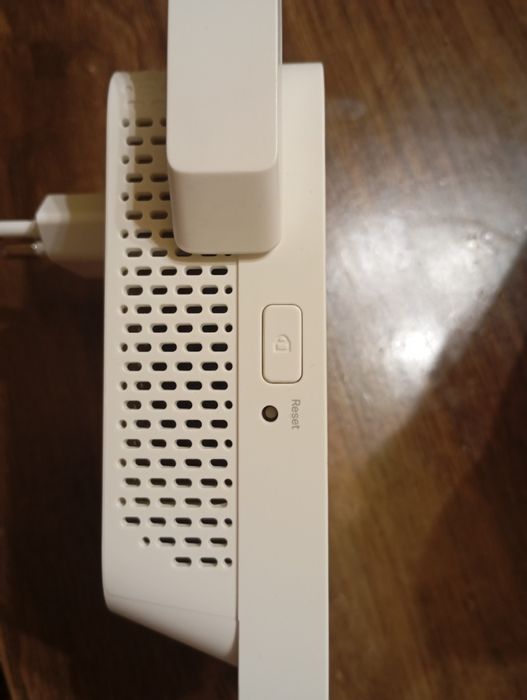 Уселитель без проводного  сигнала  tp-link , б/у в отличном состоянии