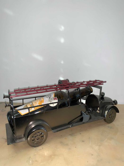 Suport de vin /Masina din fier