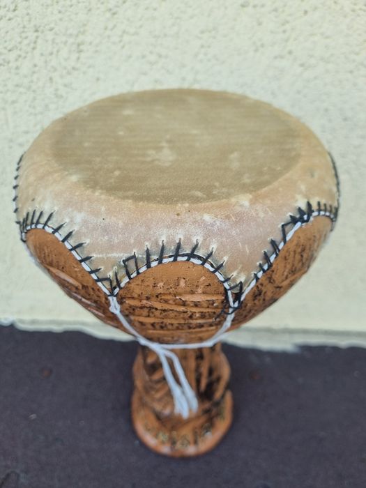 Djembe Tarabana Darbuka Bongos