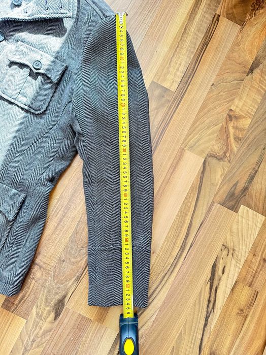 palton scurt H&M, 51% lana. marime EUR 50, gri inchis