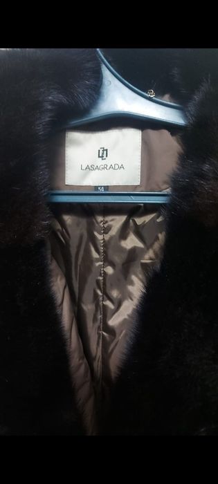 Продам срочно куртку . Новая .