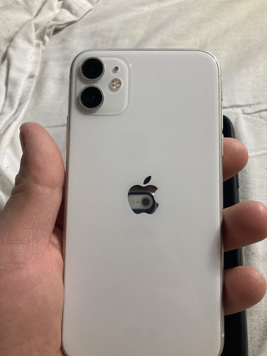 Iphone 11 128g и Iphone Se 64g