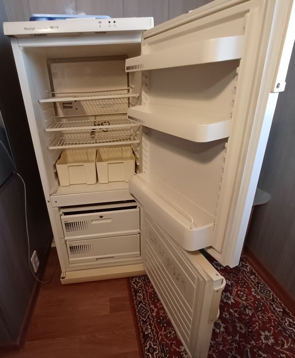 Продам  холодильник Snaige, б/у