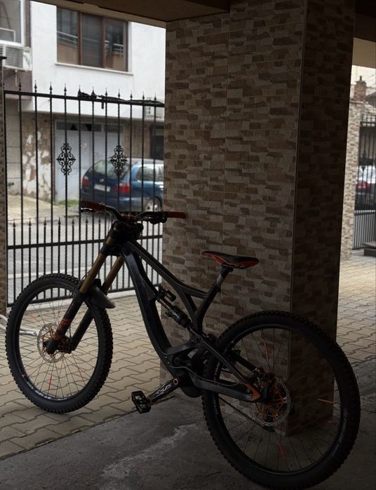 Продавам Pivot Phoenix