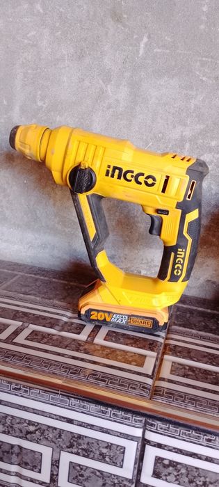 Набор сотилади телефон килинглар келишамиз 210$ 3та батарси бн