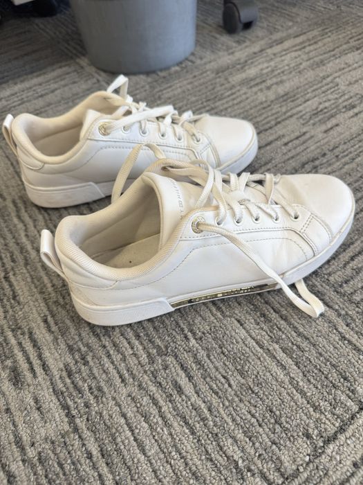 Кожаные кроссовки Tommy Hilfiger