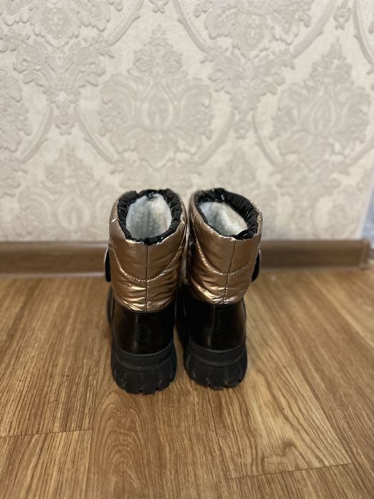 Зимние сапоги для девочки