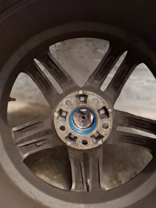 Джанти с гуми 235 /45/18  Ауди А6