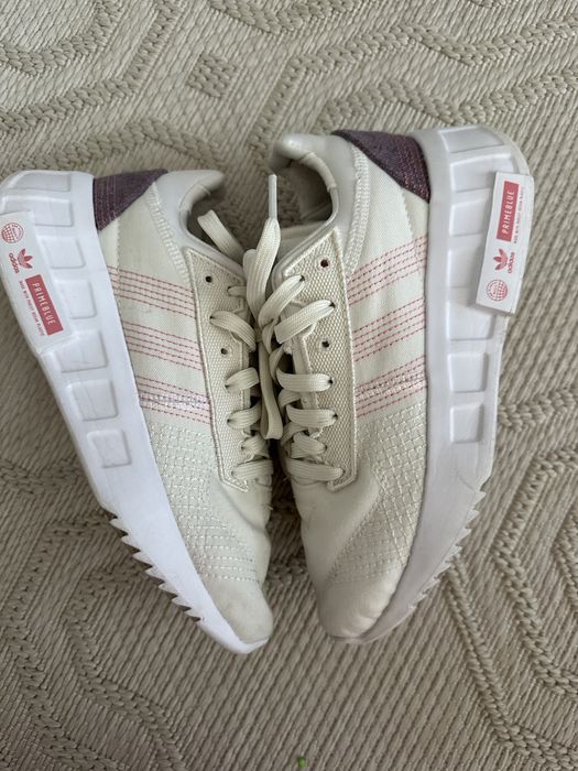 Маратонки Adidas за момиче,номер 36,5