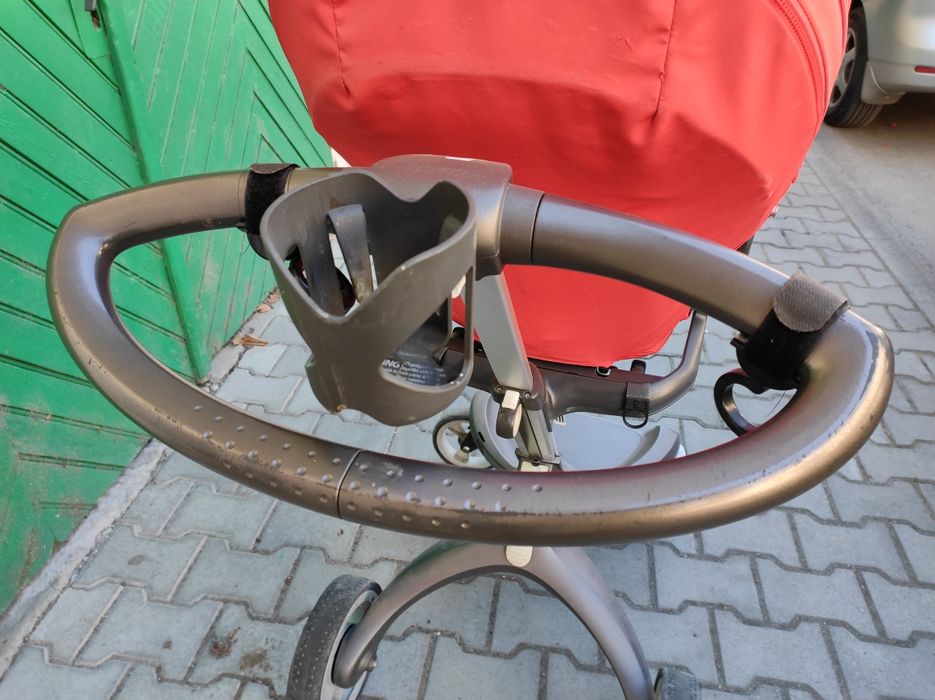 Продавам детска количка STOKKE