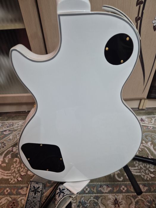 Электрогитара gibson