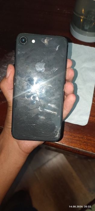 Iphone 8 sotiladi.