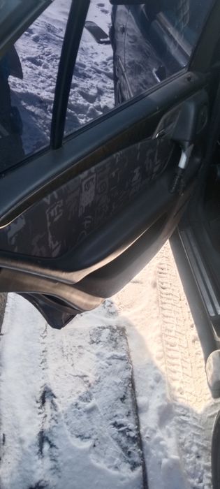 Дверные карты Мерседес 210й