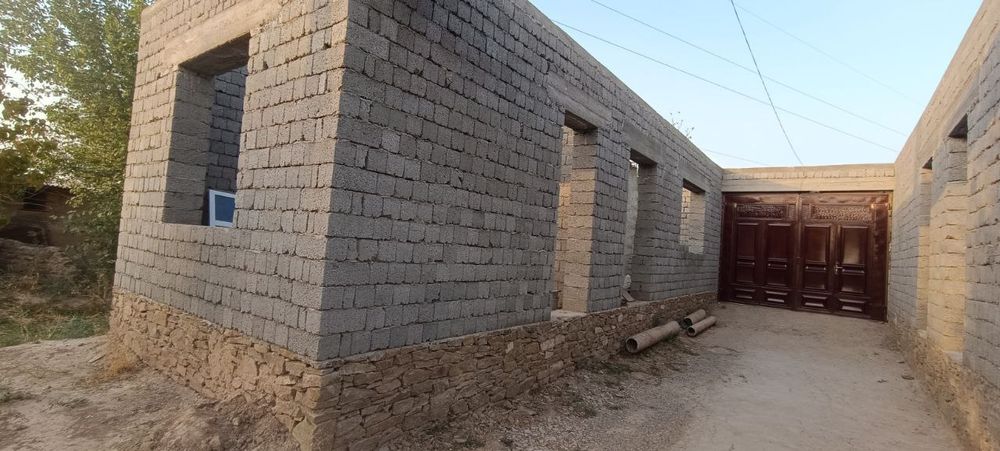 Ҳовли (қурилиши тугалланмаган)  сотилади. Ғузор тумани