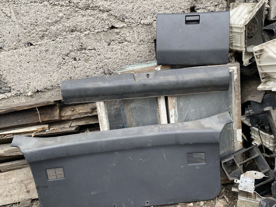 Пластик  люк rvr, разбор