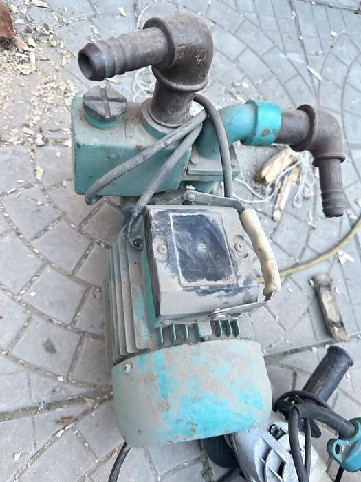 насос для воды срочно продам