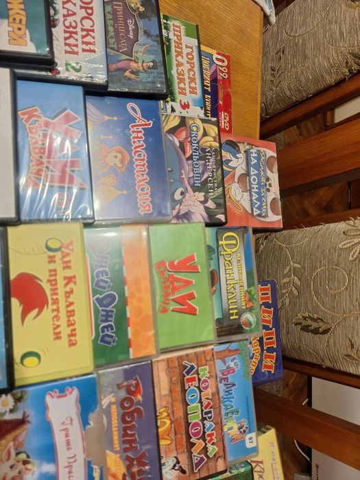 Видеокасети и DVD