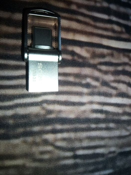 Флаш памет 2TB SONY