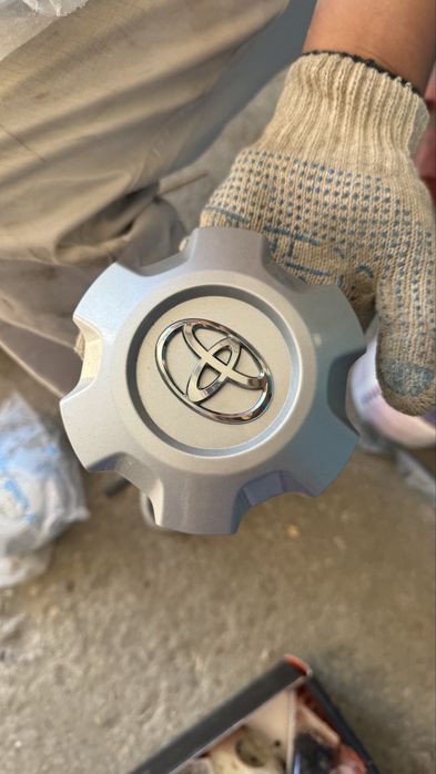 Колпачок дисков тойота прадо