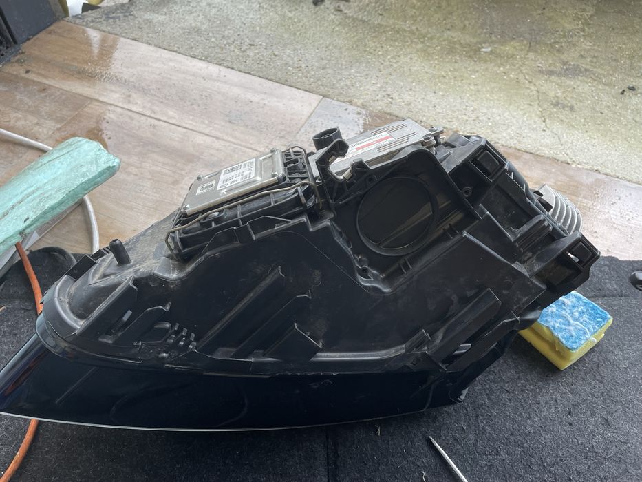 Десен фар Ауди Q5 2016