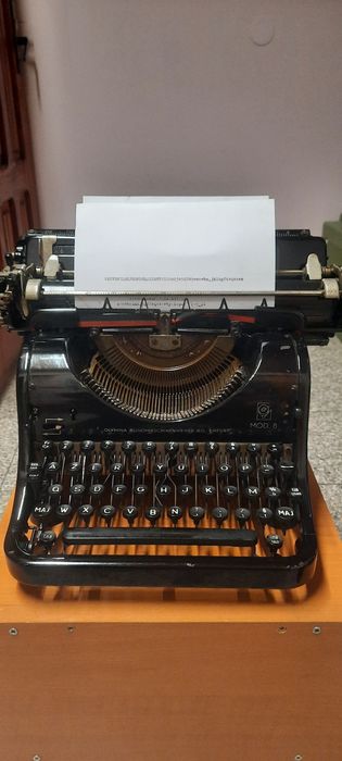 Mașină de scris Olympia 1930  Model 8