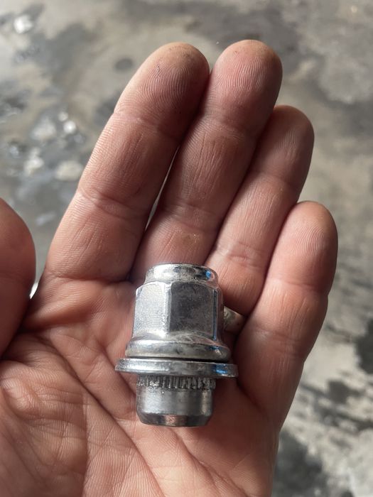 Автомобильные гайки