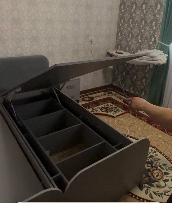 Yotoqxona mebeli yasab beriladi.