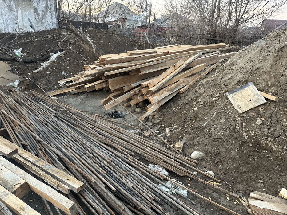 Продам б/у доски и арматуру