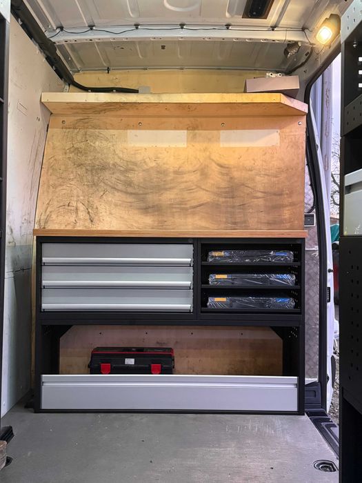 сервизно оборудване за бус