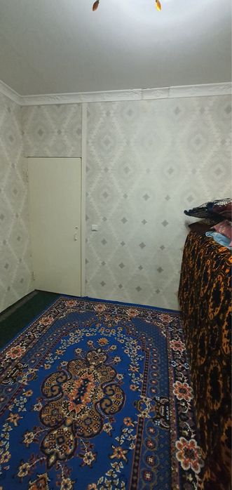 Qarshi Avrora Uy Sirochna sotiladi narsa bilan 3 xona 4 hona qilingan