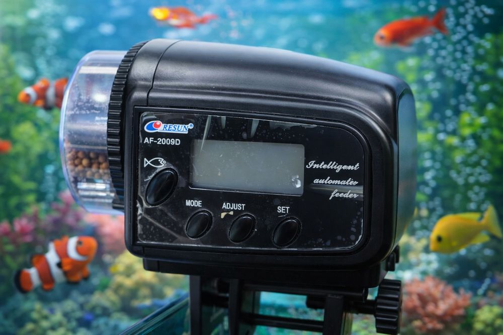 Hrănitor automat pentru acvariu RESUN AF-2009D – ca nou