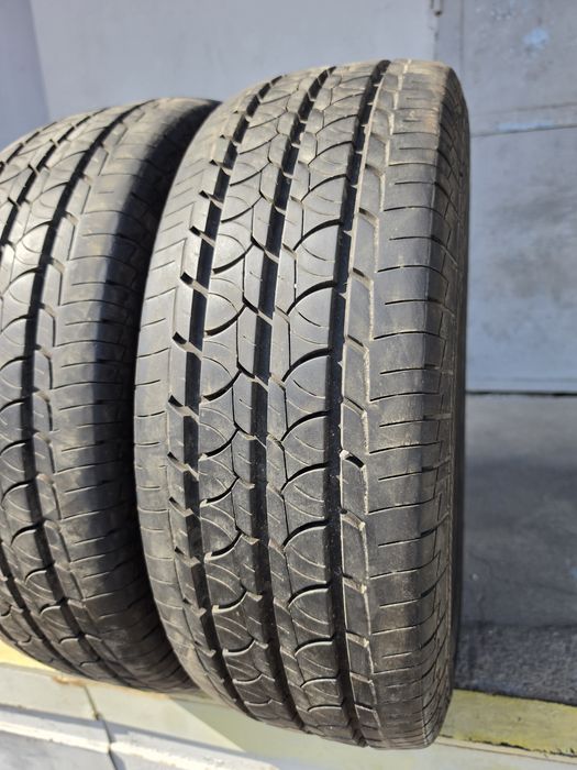 2 бр. гуми за бус 225/70/15C Barum DOT 1317 8 mm
